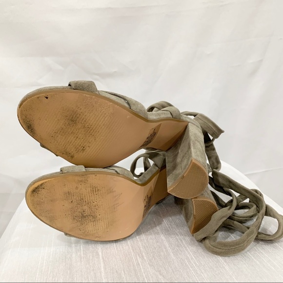 STEVE MADDEN Christey Strappy Heel - Picture 8 of 8